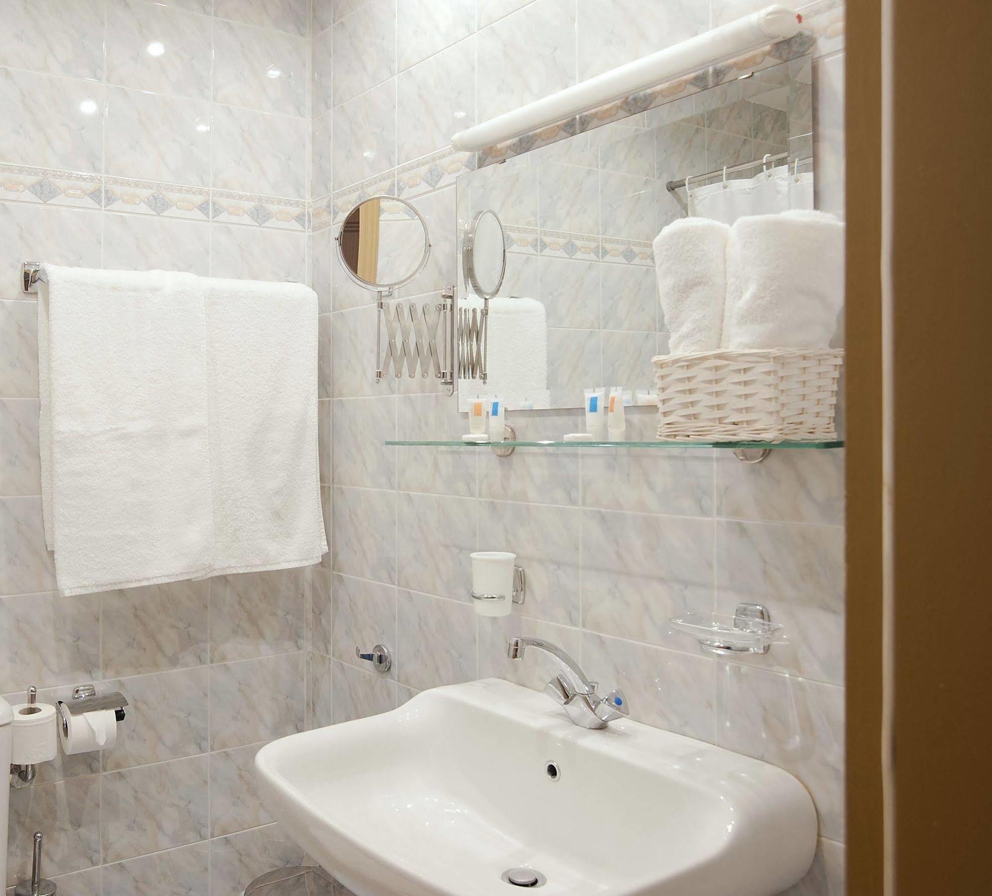 Nidimos Hotel Delphi Ngoại thất bức ảnh